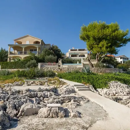 House Sea Front *