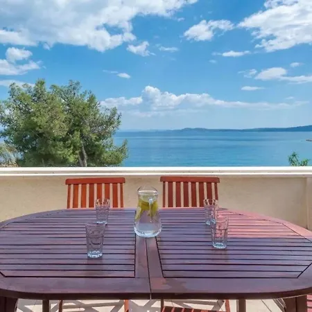 House Sea Front *