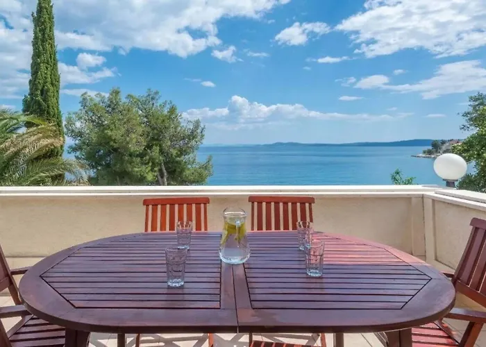 House Sea Front *